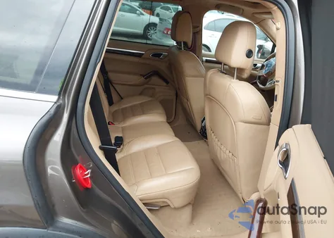 2013 Porsche Cayenne Turbo z USA, uszkodzony, nr VIN WP1AC2A21DLA90690